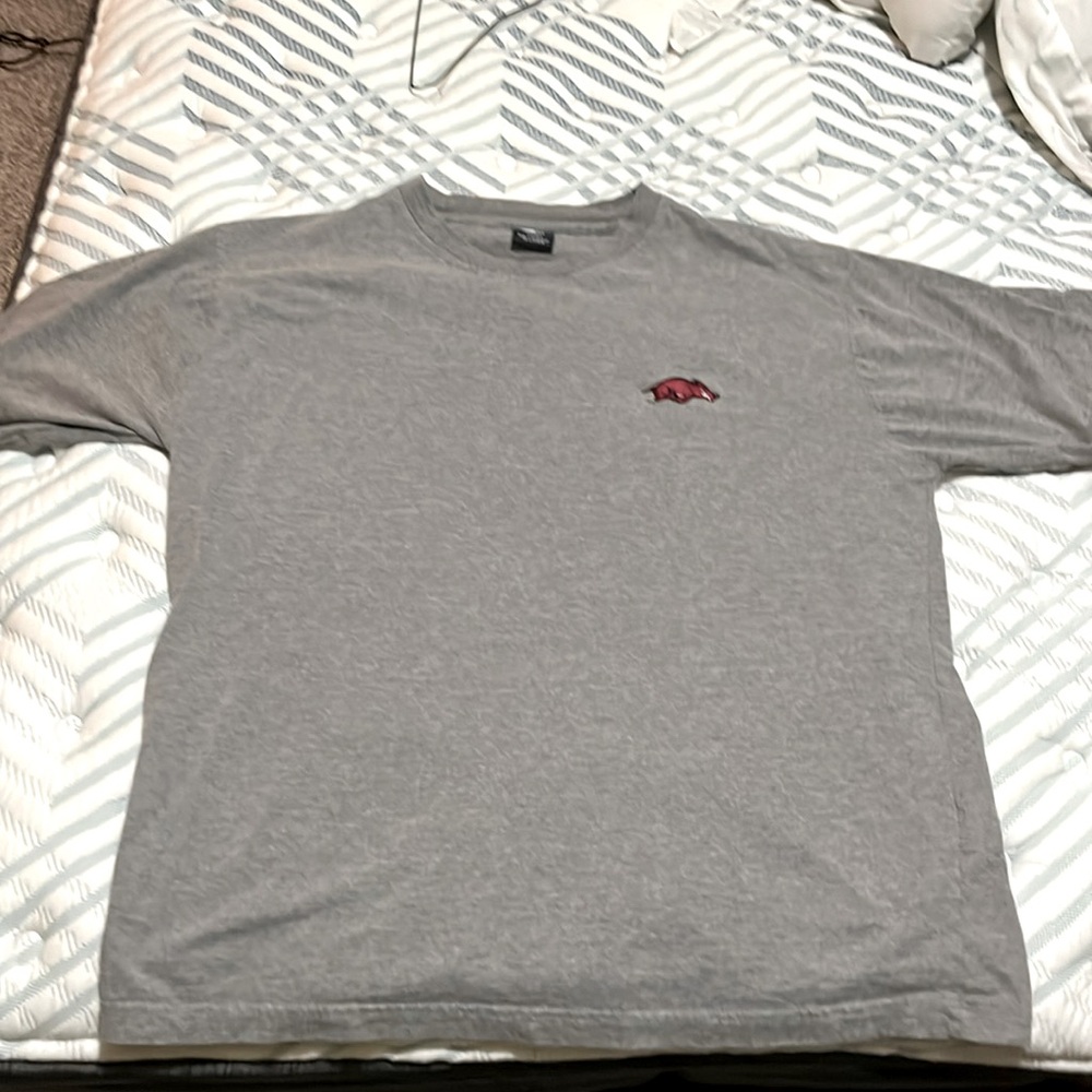 Razorback start tee size large
